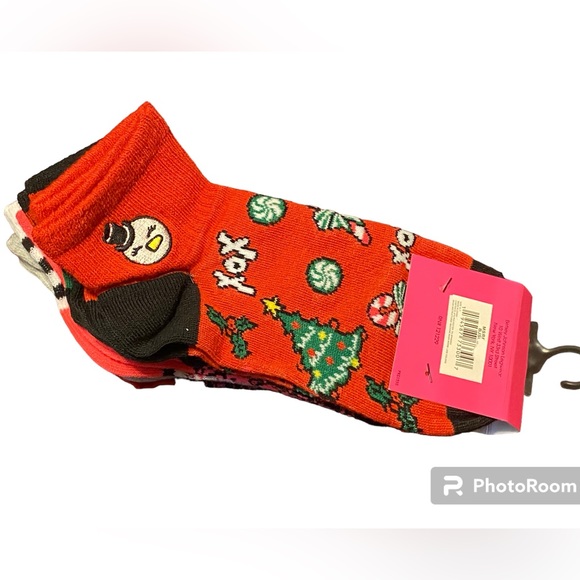 NWT•Betsey Johnson Women’s Christmas theme 6pair pk quarter socks - Picture 2 of 8